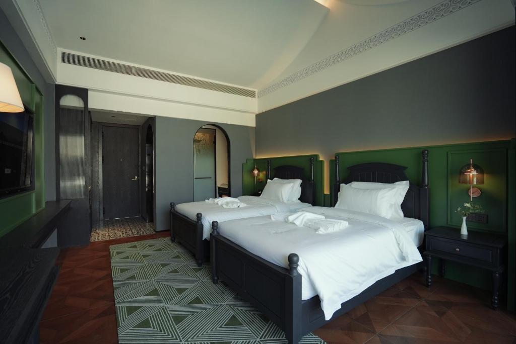 Superior Twin Room