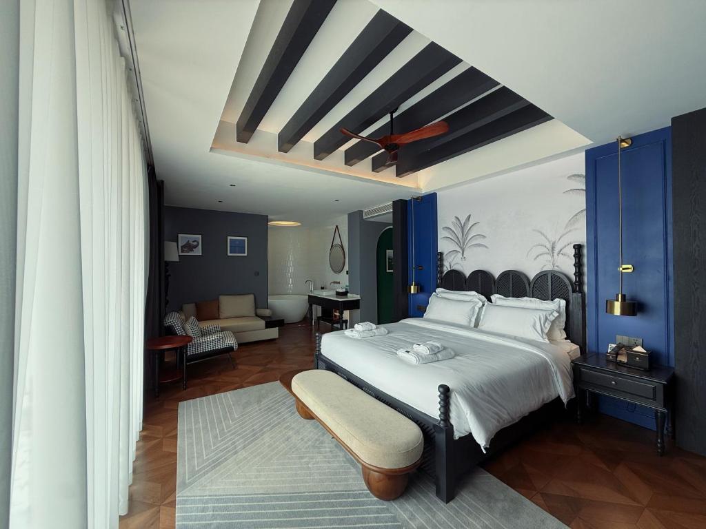King Suite with Spa Bath